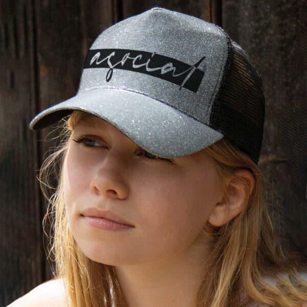 Cappellino retro trucker modello "asocial life style" con glitter su pannello frontale. Colore: Silver. Logo Black - 2